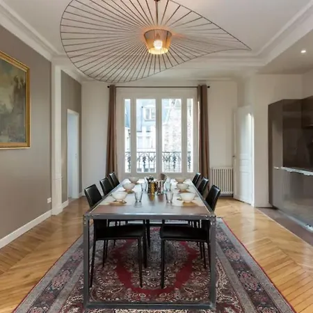 Luxury With View On Eiffel Tower París