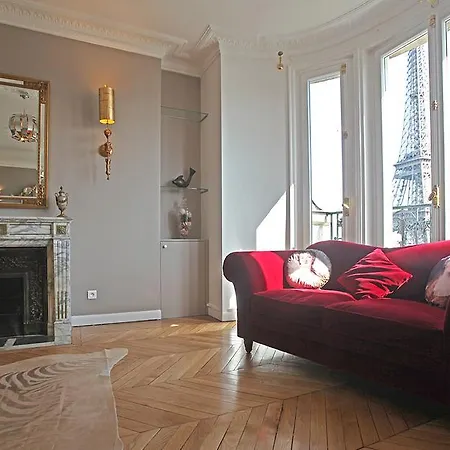 Luxury With View On Eiffel Tower