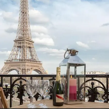 Luxury With View On Eiffel Tower París